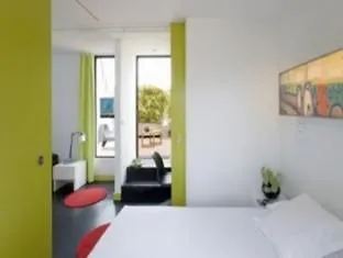 Raval Botella Private Rooms Barcelona Hostel
