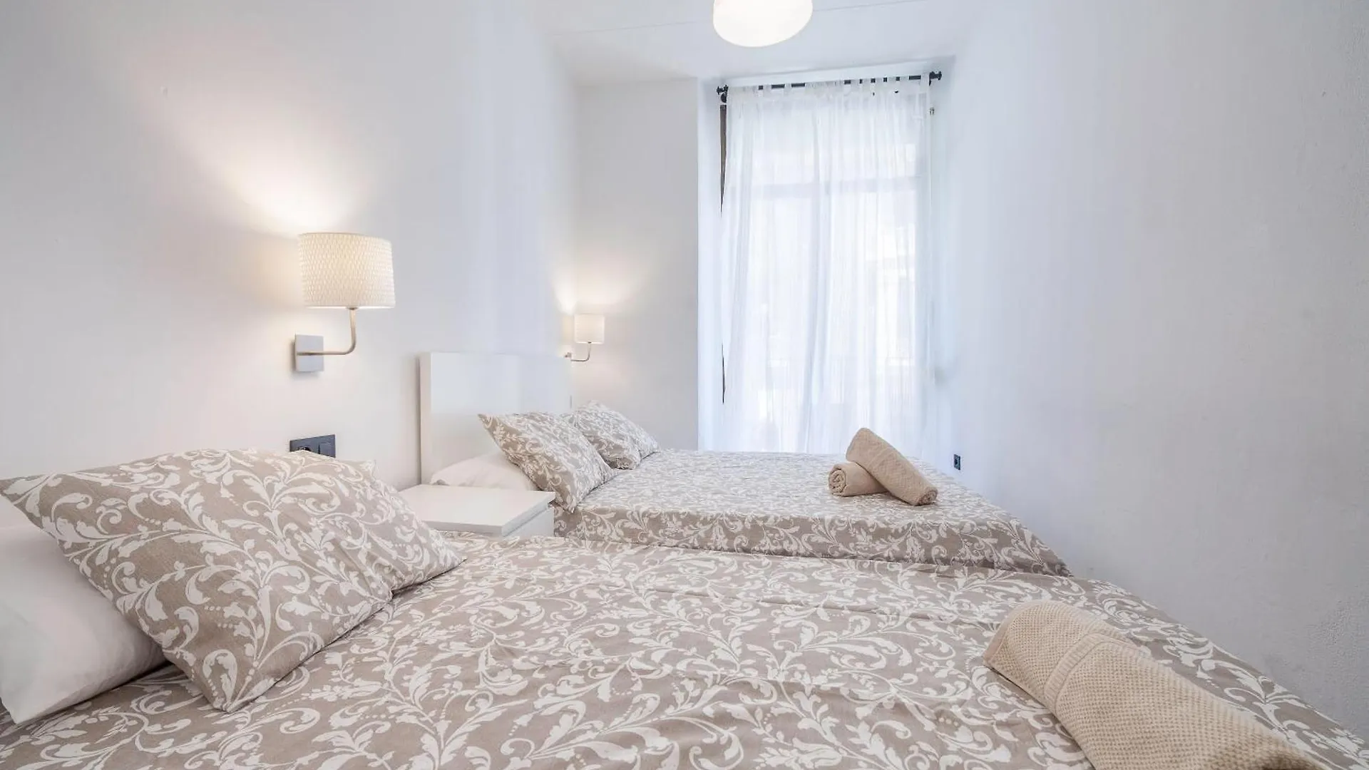 Raval Botella Private Rooms Barcelona Španělsko