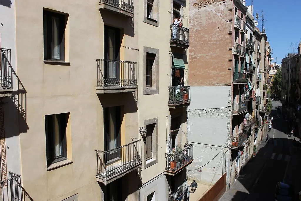 Raval Botella Private Rooms Barcelona Hostel